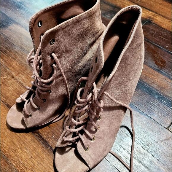 Forever 21 | Womens‎ ankle boot - Picture 1 of 4